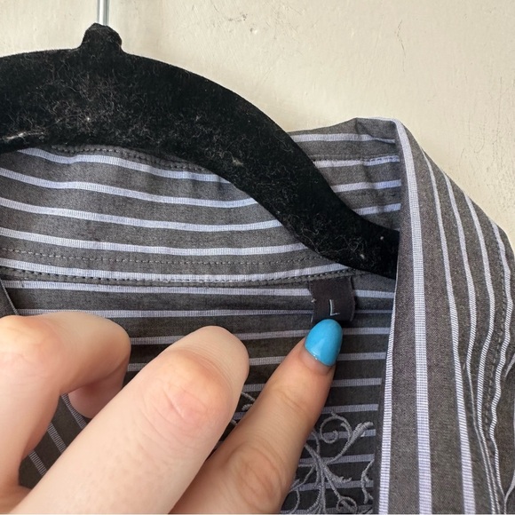 7 Diamonds | Gray Striped Embroidered Back Button Down Shirt Men's Large - Picture 6 of 8